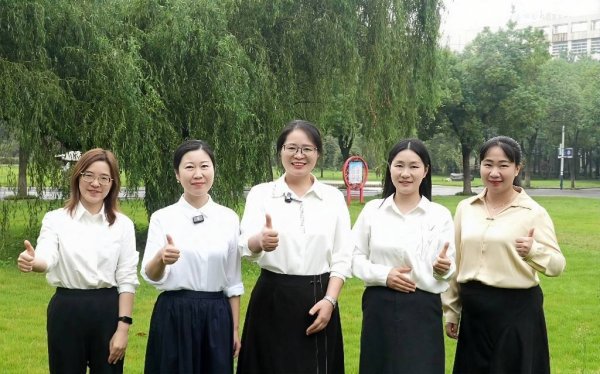 盛康优配 黄冈师范学院“五朵金花”绽放未来设计师教创赛